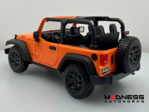 Jeep Wrangler Diecast Model 1/18 scale - Orange - Topless - Maisto 
